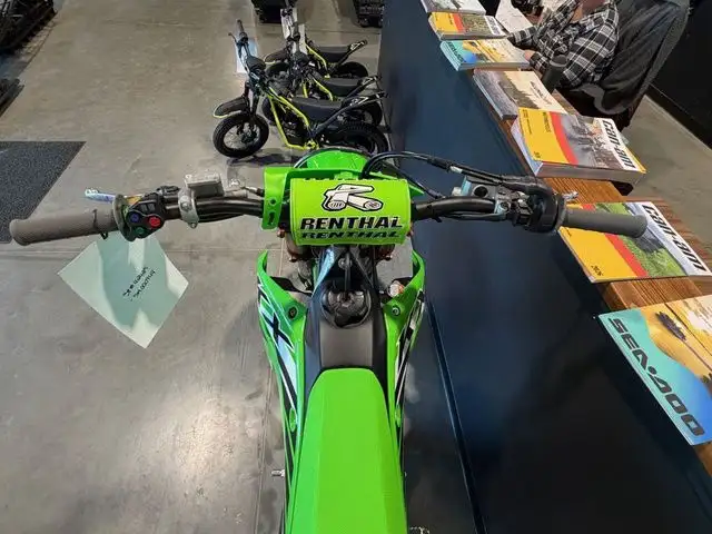 2025 Kawasaki KX 450SR in Dirt Bikes & Motocross in Saskatoon - Image 4