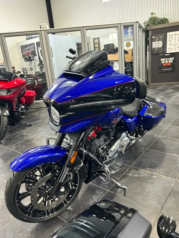 2025 Harley-Davidson CVO Street Glide in Street, Cruisers & Choppers in Sudbury - Image 14