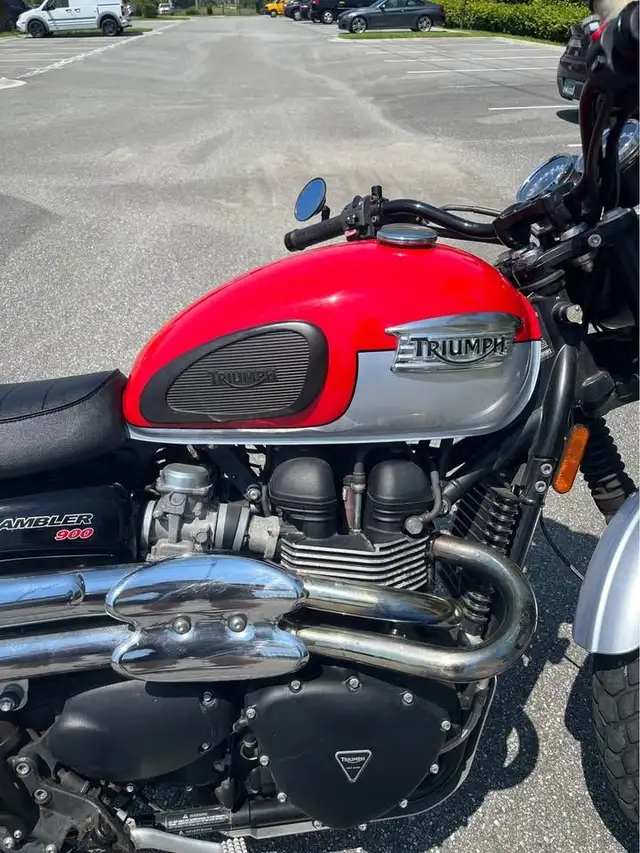 2016 TRIUMPH SCRAMBLER 900-RED! in Street, Cruisers & Choppers in Saskatoon - Image 5