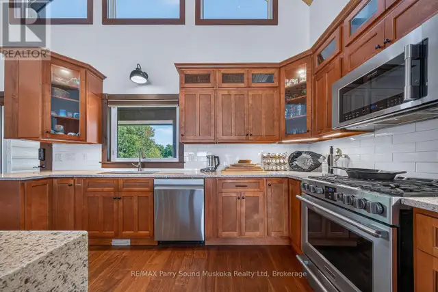 64 MCCORDS ROAD McKellar, Ontario in Houses for Sale in Barrie - Image 9
