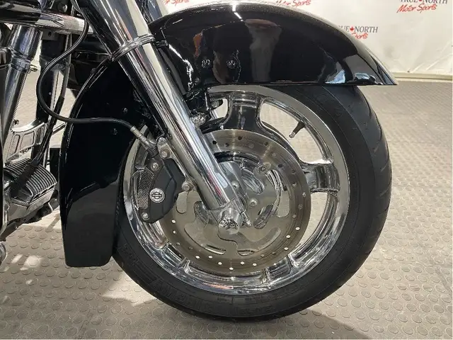 2009 Harley-Davidson Street Glide CANADIAN HARLEY/STAGE 1/RINEHA in Sport Touring in North Bay - Image 10