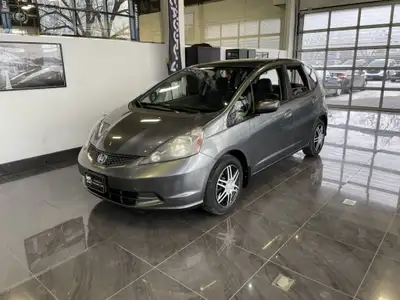 Toutes nos voitures sont inspectées et certifiées. Plus de 30 ans d'expérience. Financement disponib...