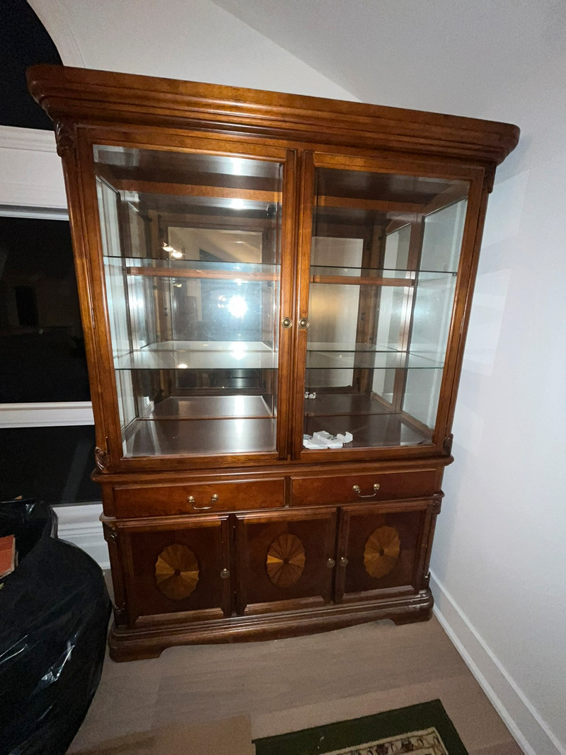 Buffet Hutch and display case Hutches & Display Ottawa