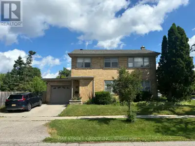4 MAYLAND AVENUE Toronto (Etobicoke West Mall), Ontario