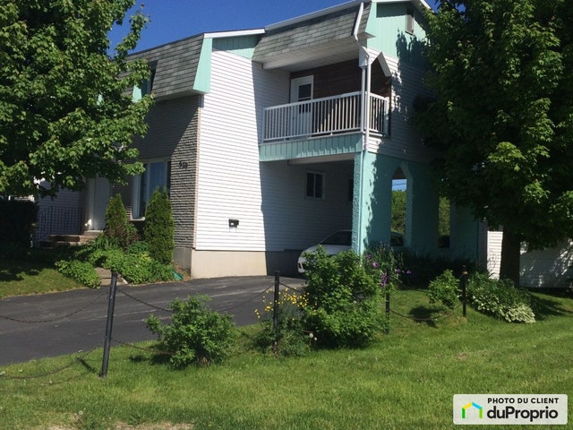 $342,400 - Townhouse for sale in Sherbrooke (Mont-Bellevue) — photo 1