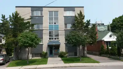 261 Breezehill Avenue South - Apartment for Rent in Ottawa