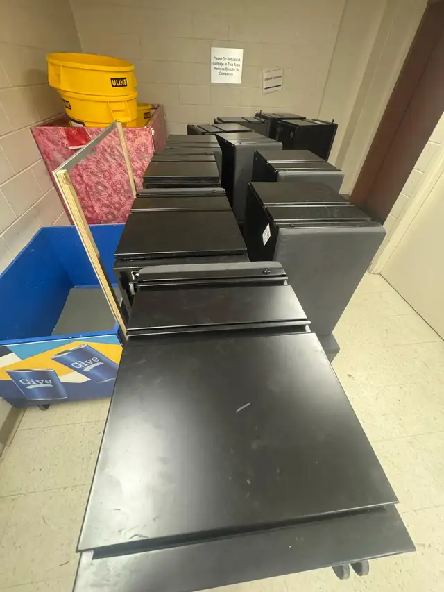 Pedestal Collection-Excellent Condition-Call us now!62863273680515126