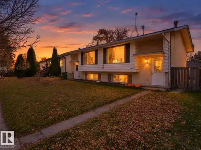 Located just minutes from Clear Vista School and Wetaskiwin Composite High School, this property wou...