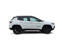 Dont let its compact footprint fool you - the Compass Trailhawk strikes the perfect balance for anyo... (image 6)