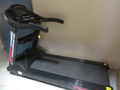 Smooth Fitness 9.65LC Motorized Treadmill, Like New Condition, View more