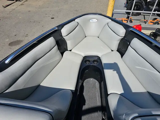 2006 Tige Boats TIGE 24EV SURF BOAT 241 Hours FINANCING AVAILABL in Powerboats & Motorboats in Calgary - Image 14
