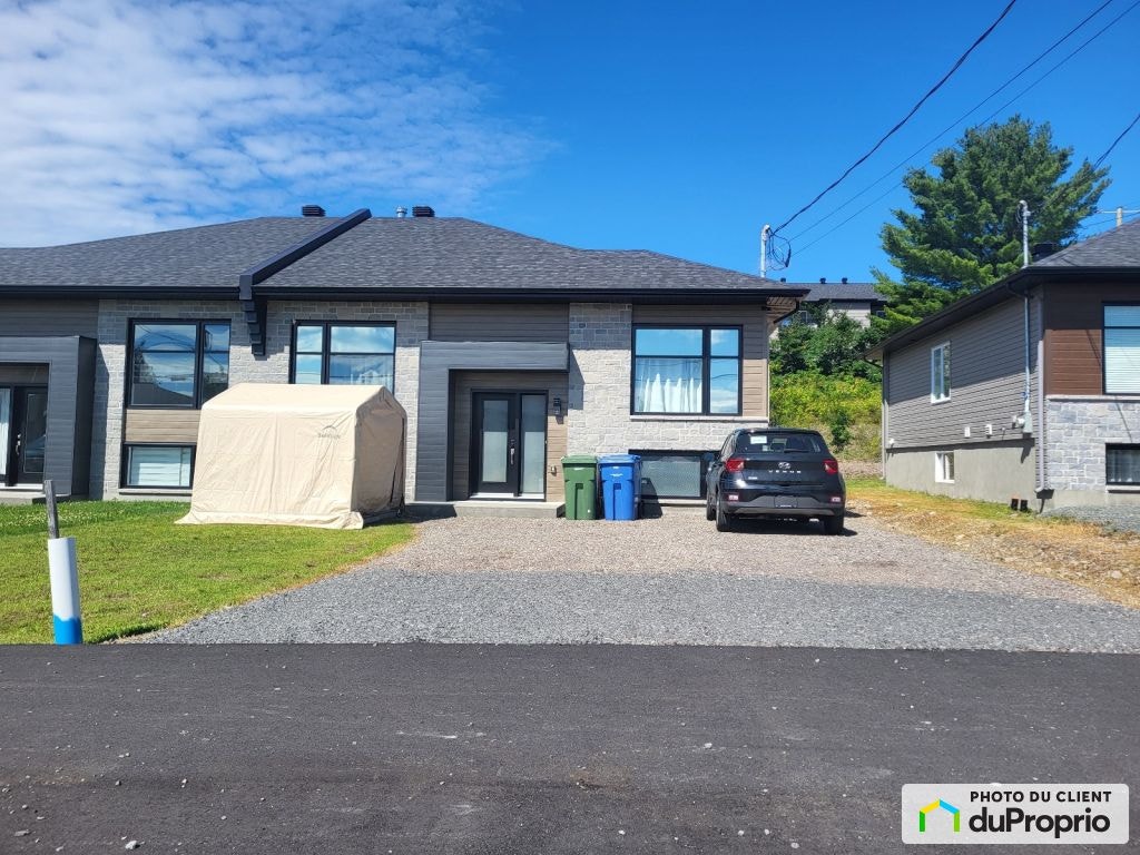 $539,000 - Duplex for sale in Brownsburg-Chatham — photo 1