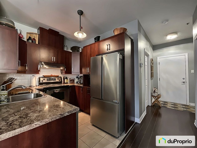 $460,000 - Condominium for sale in Longueuil (Vieux-Longueuil) — photo 2