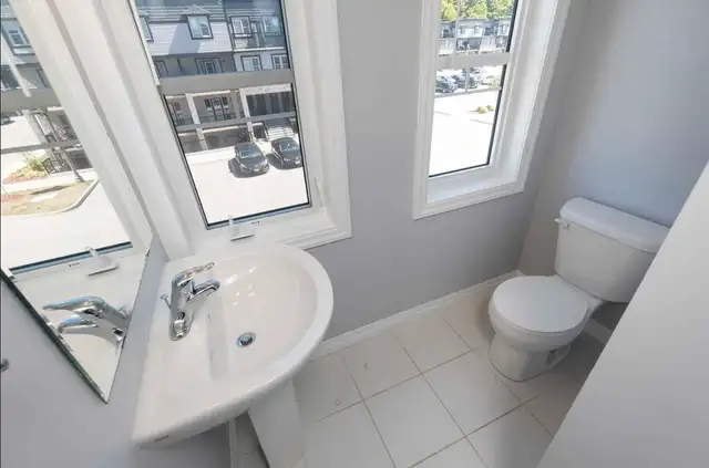 2bedroom house for rent in kitchener in Ontario in Canada - Image 5