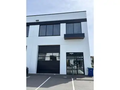 Developed by Astria Properties, Link 200 features a unique opportunity to own brand-new, small-bay i...