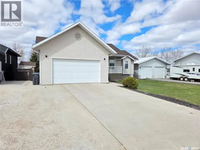 12 Arcola PLACE Carlyle, Saskatchewan in Houses for Sale in Regina - Image 3
