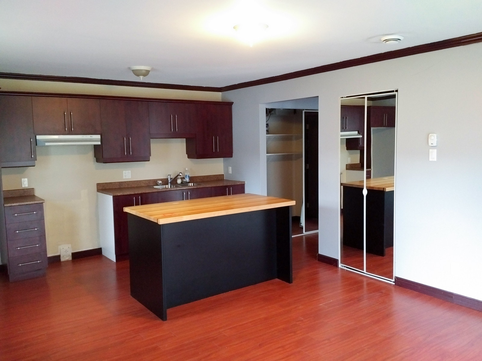 996 Boul.Thibeau — photo 1