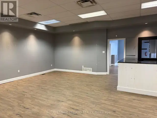 MAIN FLOOR - 656 TALBOT STREET St. Thomas, Ontario in Commercial & Office Space for Rent in London - Image 31