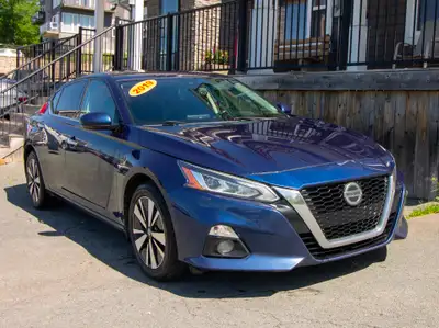 [190,000km AC / Tilt & Telescopic Steering / Power Windows-Mirrors-Locks-Keyless Entry / Cruise Cont...