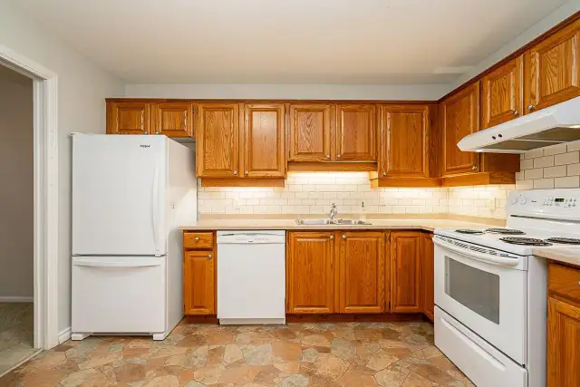 212 15255 18 AVENUE Surrey, British Columbia in Condos for Sale in Delta/Surrey/Langley - Image 12