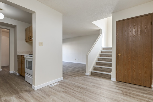 Townhomes for Rent In Southwest Edmonton - Huntington Townhomes  in Long Term Rentals in Edmonton - Image 4