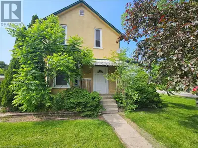 102 CEDAR Street Cambridge, Ontario