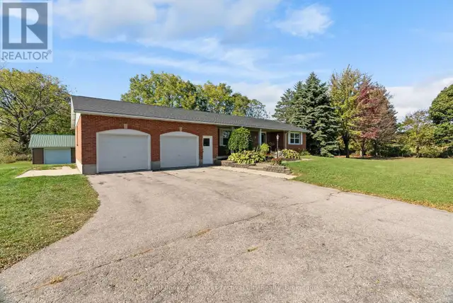 81993 BLUEWATER HIGHWAY Ashfield-Colborne-Wawanosh (Colborne), O in Houses for Sale in Grand Bend - Image 4