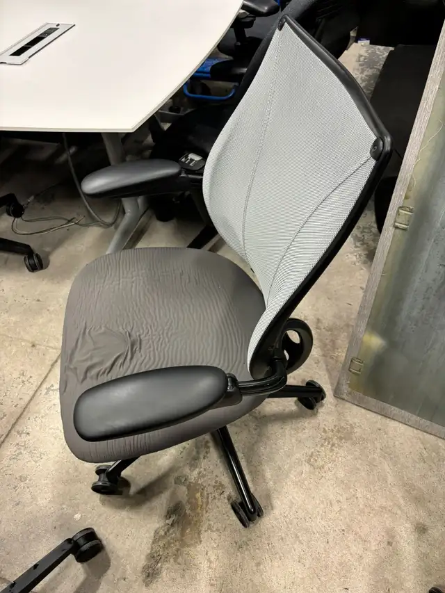 Humanscale Liberty Task Chair-Herman Miller Celle Chair-Call us!62863277984898122