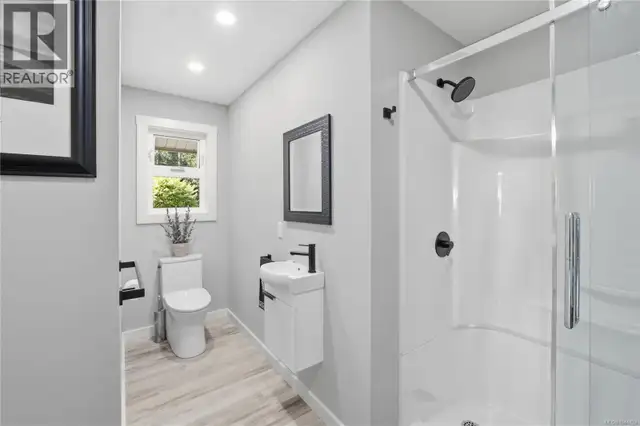 8485 Lisa Lane Lantzville, British Columbia in Houses for Sale in Victoria - Image 39