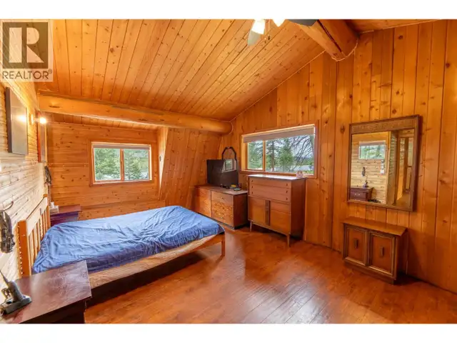 6425 BOULE YOUNG LAKE ROAD 70 Mile House, British Columbia in Houses for Sale in Kamloops - Image 16