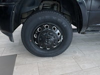 ===== Key Features ===== * 62,893 km * One Owner * No Reported Accidents * Limited Trim * 4WD (Four-... (image 9)