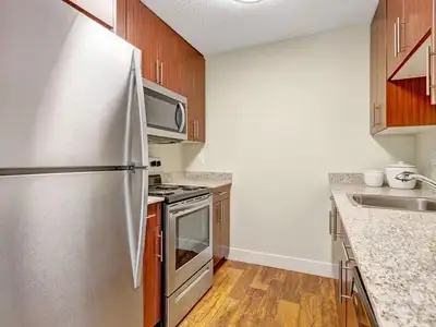 If youre seeking a suite in St. Albert, AB that's all about convenience, comfort and community, youl...