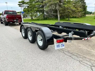 Mayhemtrailers Tri axle boat trailer 3 3500 lb axles Electric brakes on 2 fully adjustable will hand...