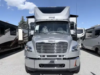 2023 Newmar Super Star 3727 | Super C Diesel Motorhome | Stock #13914 Experience luxury, power, and...