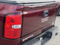 Look at this 2017 GMC Sierra 1500 SLE. Its Automatic transmission and Gas V8 5.3L/325 engine will ke... (image 9)