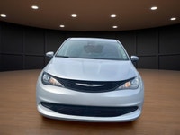 Price includes $1,000 finance credit. Price does not include fees or taxes. Experience the 2023 Chry... (image 2)