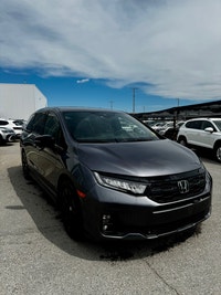 Welcome to Country Hills Volkswagen 2025 Honda Odyssey Sport-L Our team of knowledgeable professiona... (image 5)