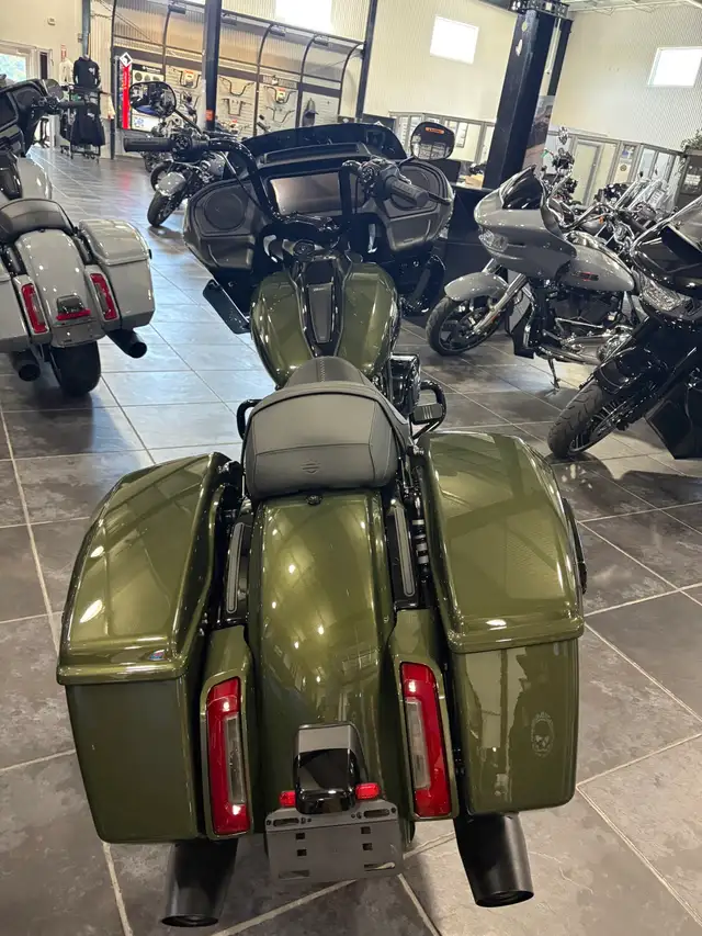 2026 Harley-Davidson Road Glide in Street, Cruisers & Choppers in Sudbury - Image 8
