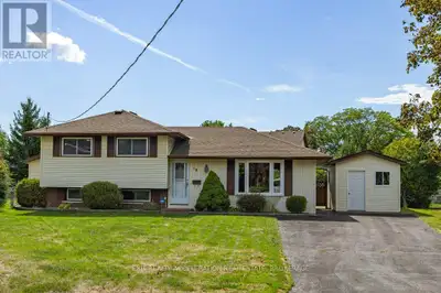 Lovingly Maintained 3-Bedroom Home on a Quiet Belleville Street. Welcome to this beautifully cared-f...