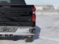 Crowfoot Hyundai, AMVIC Licensed Dealer The 2025 Chevrolet Silverado 1500 1LT Crew Cab remains a lea... (image 5)