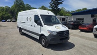 FULLY SERVICED & ONTARIO SAFETY STANDARDS CERTIFIED AT NO ADDITIONAL COST! NO HIDDEN FEES! Rare Spec... (image 1)
