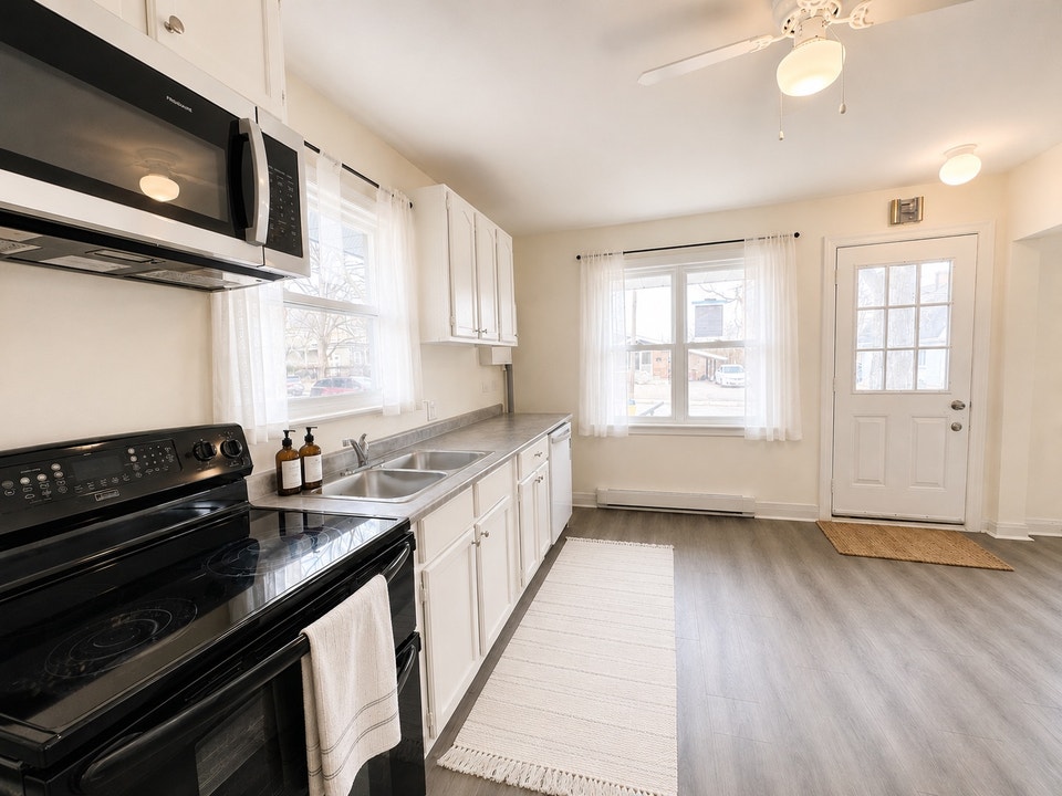 3-BEDROOM MAIN FLOOR 4