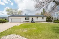 OPEN HOUSE MAY 19th 1-3pm! 790 Knowles Ave, Algonquin Estates
