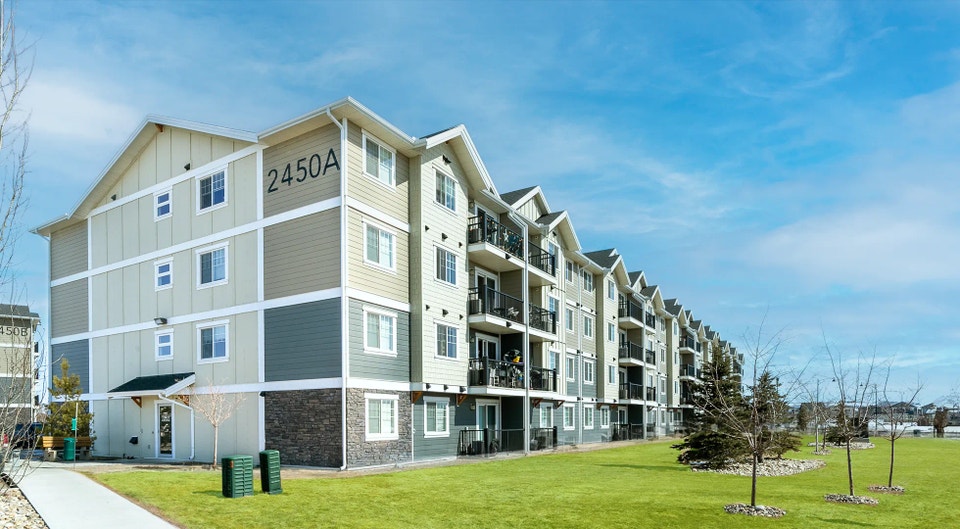 Pet-Friendly Two Bedroom One Bath with In-suite Laundry for Rent 5