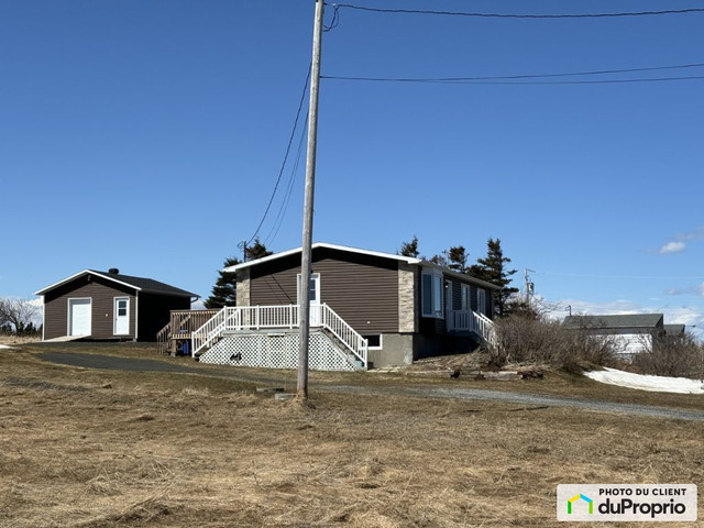 220 000$ - Bungalow à vendre à Gaspé dans Maisons à vendre  à Gaspésie - Image 2