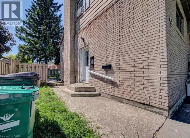 119 WALKER Street Kitchener, Ontario in Houses for Sale in Kitchener / Waterloo - Image 4