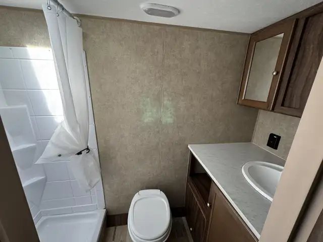 2019 ,Coachmen RV,Viking 21FQS in Travel Trailers & Campers in Kamloops - Image 16