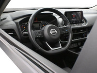 The 2024 Rogue SV Moonroof combines premium comfort with advanced technology and confident performan... (image 5)