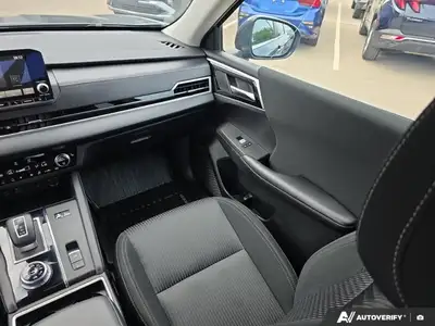 2025 Mitsubishi Outlander Plug-In Hybrid SE | NO ACCIDENTS EV, View more