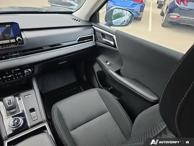 2025 Mitsubishi Outlander Plug-In Hybrid SE | NO ACCIDENTS EV in Cars & Trucks in Cambridge - Image 29